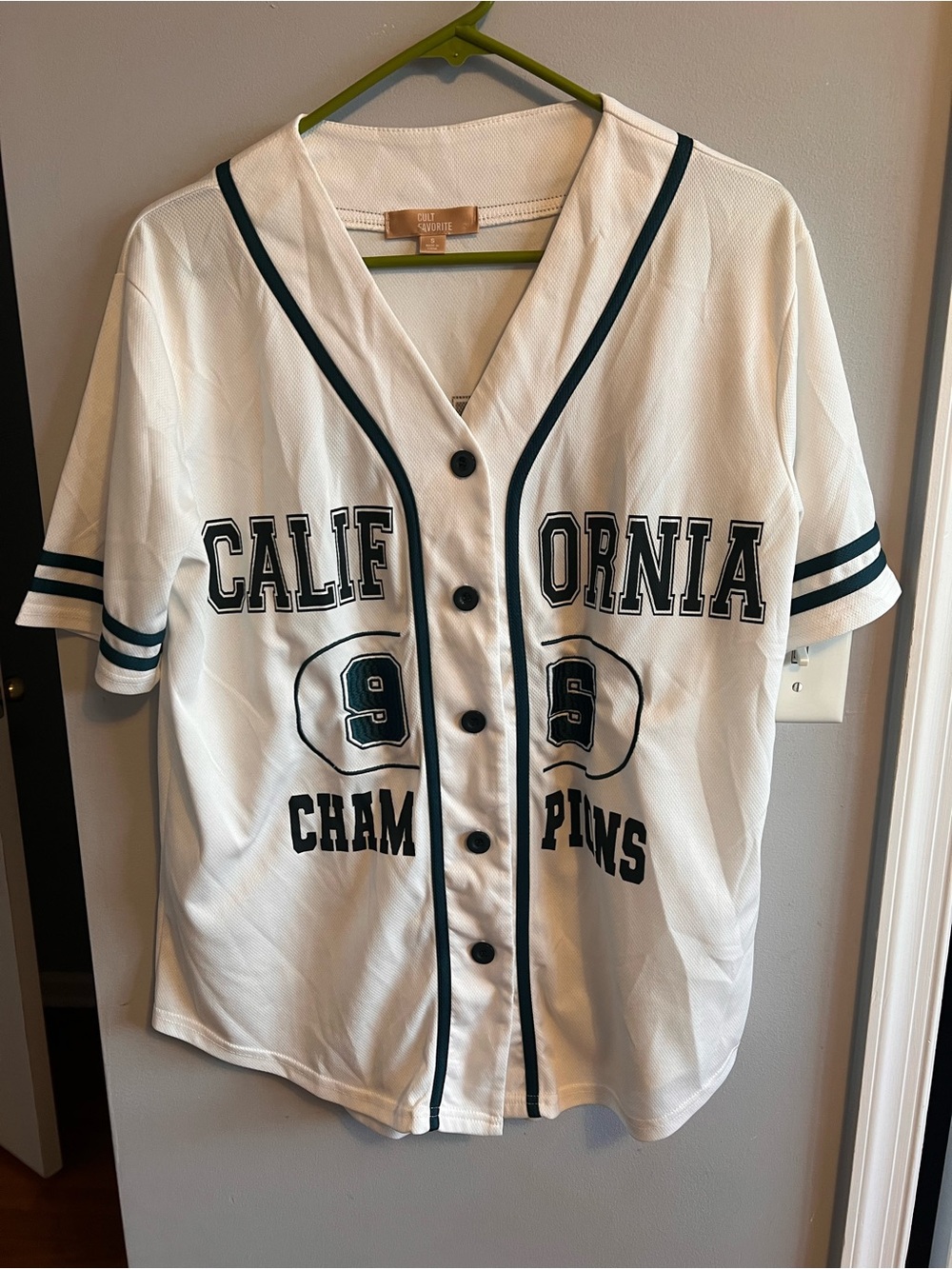 Nameless White Baseball-Style Jersey with Dark Green Trim